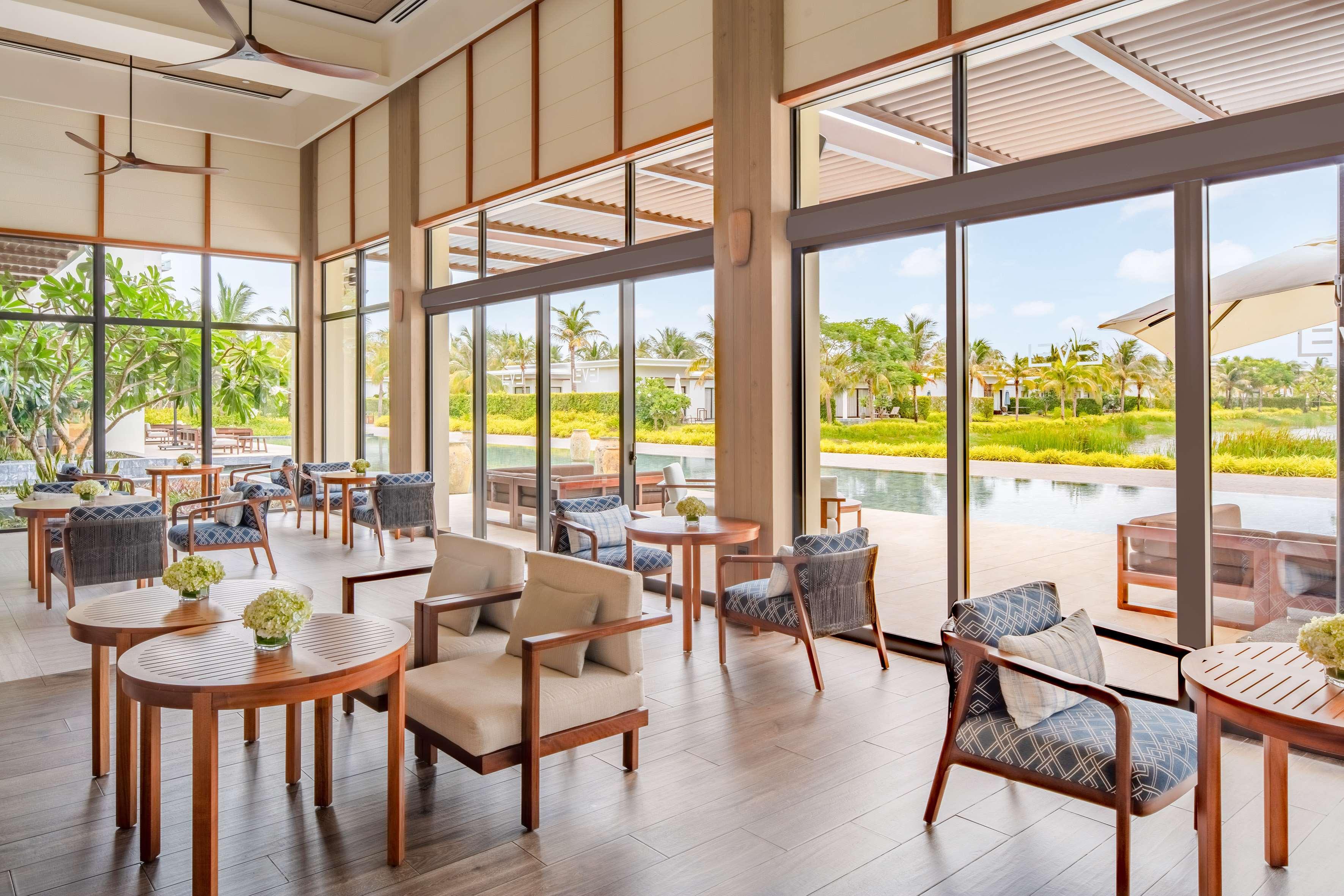 Melia Ho Tram Beach Resort Luaran gambar The Beach Club