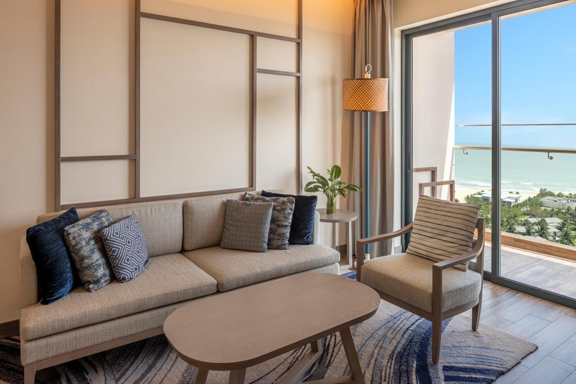 Melia Ho Tram Beach Resort Luaran gambar A living room at the hotel